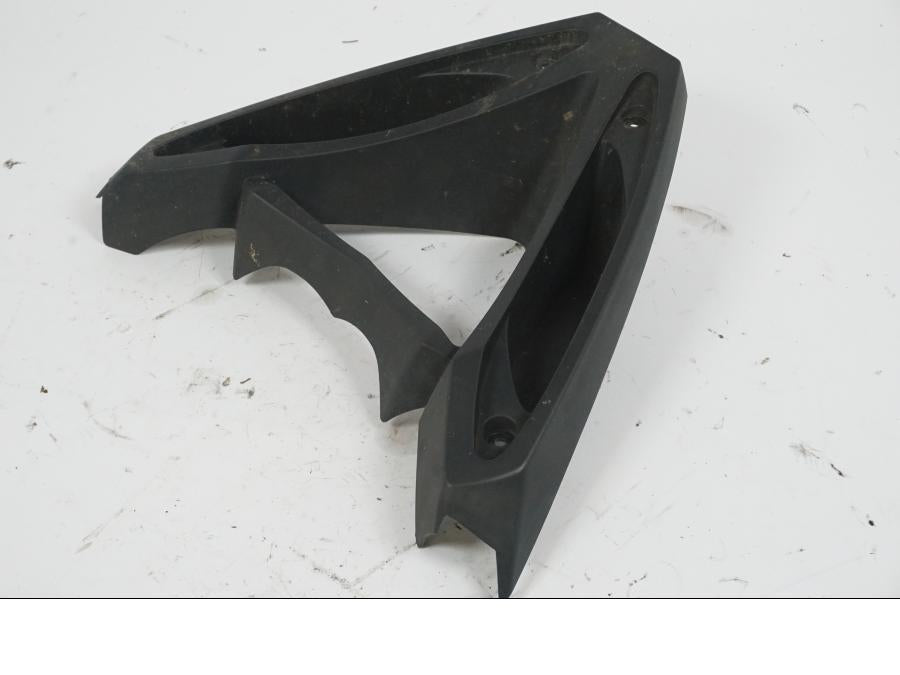 Vänster sida på Trekanten från en Yamaha XJ 6 -2011 motorcykel.