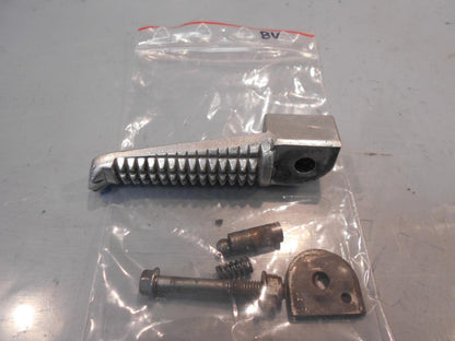 Baksidan på Fotpinne från en Yamaha TRX 850 -1996 motorcykel.