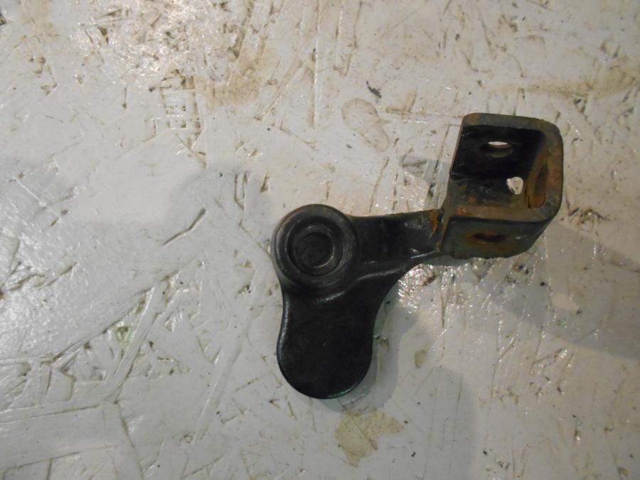 Framsidan på Fotpinnefäste från en Honda GL 500 -1982 motorcykel.