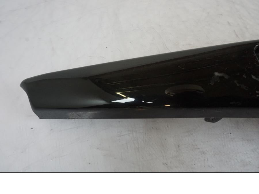 Vänster sida på Bakvinge från en Kawasaki ER-6F -2010 motorcykel.