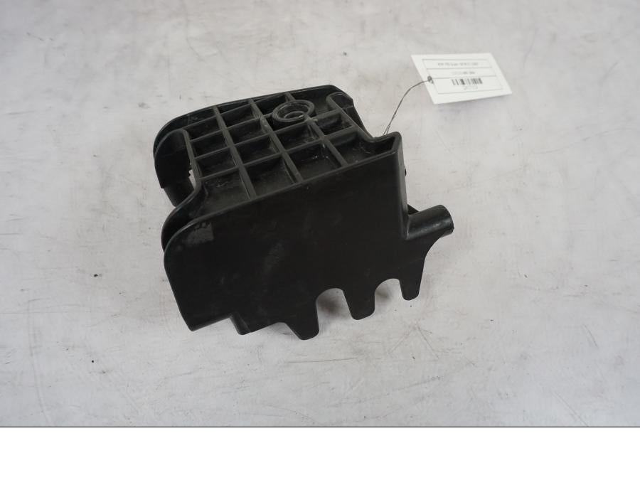 Framsidan på ABS Låda från en KTM 790 Duke -2018 motorcykel.