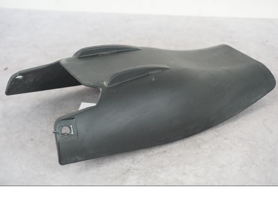 Höger sida på Stänkskydd från en KTM 1290 Super Adventure S -2022 motorcykel.