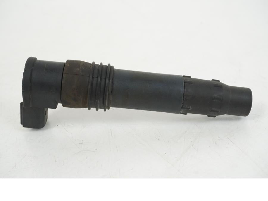 Snett uppifrån på Tändspole från en Suzuki GSX-R 750 -2001 motorcykel.