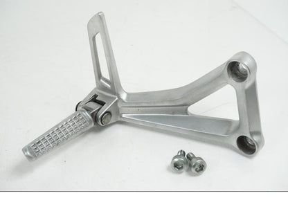 Framsidan på Fotpinne från en Honda CB 650 F Hornet -2017 motorcykel.