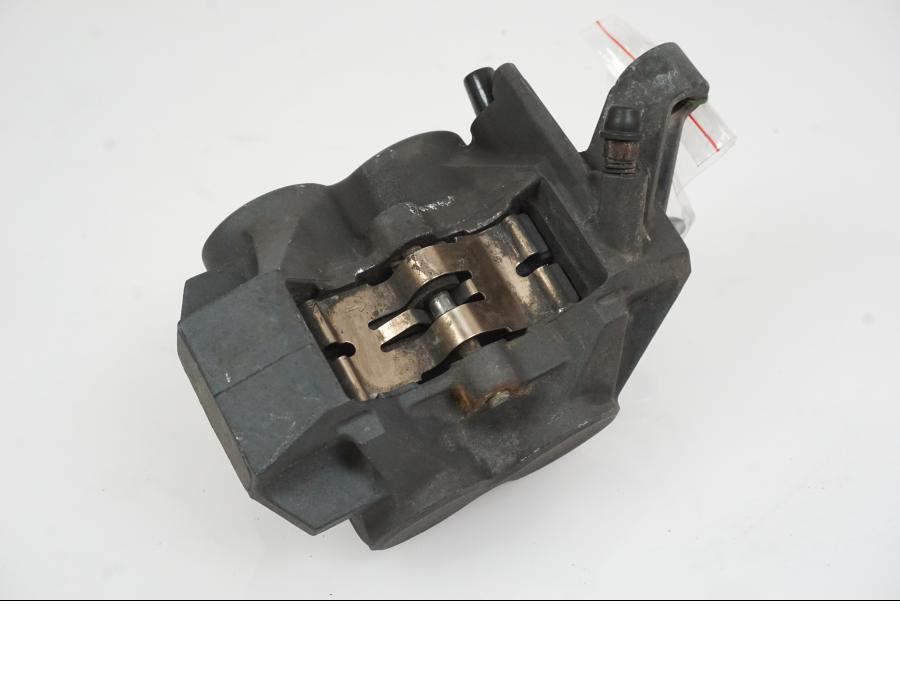 Baksidan på Bromsok från en Yamaha YZF R6 -2006 motorcykel.