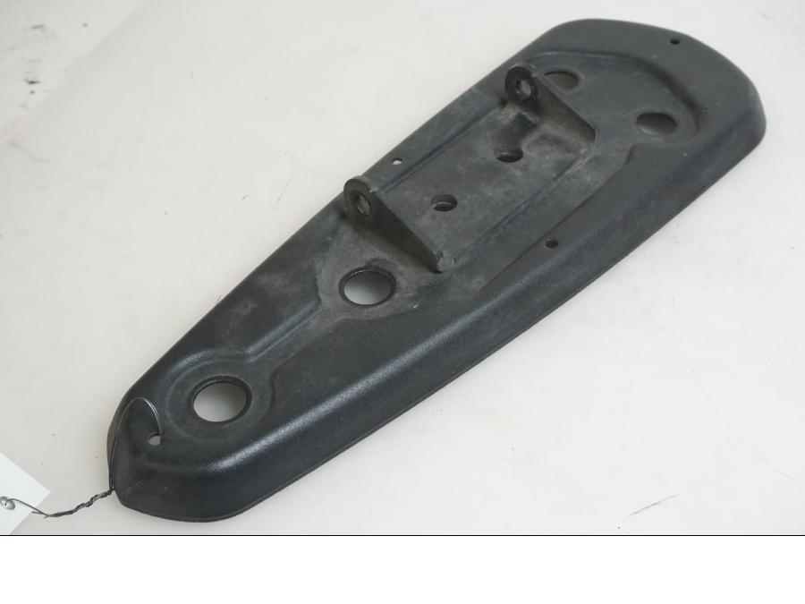 Framsidan på Fotpinneplatta från en Indian Chieftain Dark Horse -2019 motorcykel.