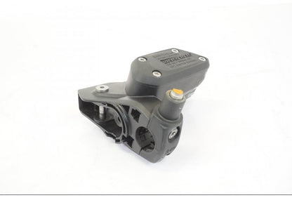 Framsidan på Kopplingshuvudcylinder från en BMW R 1250 GS -2019 motorcykel.