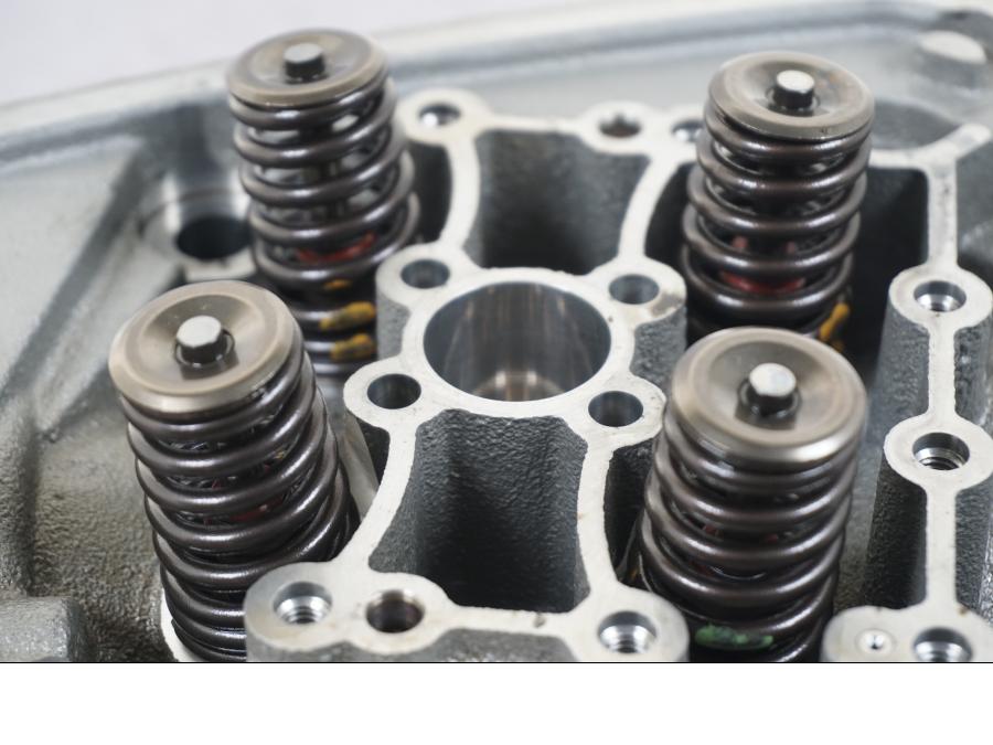 Höger sida på Topplock från en BMW R NineT -2017 motorcykel.