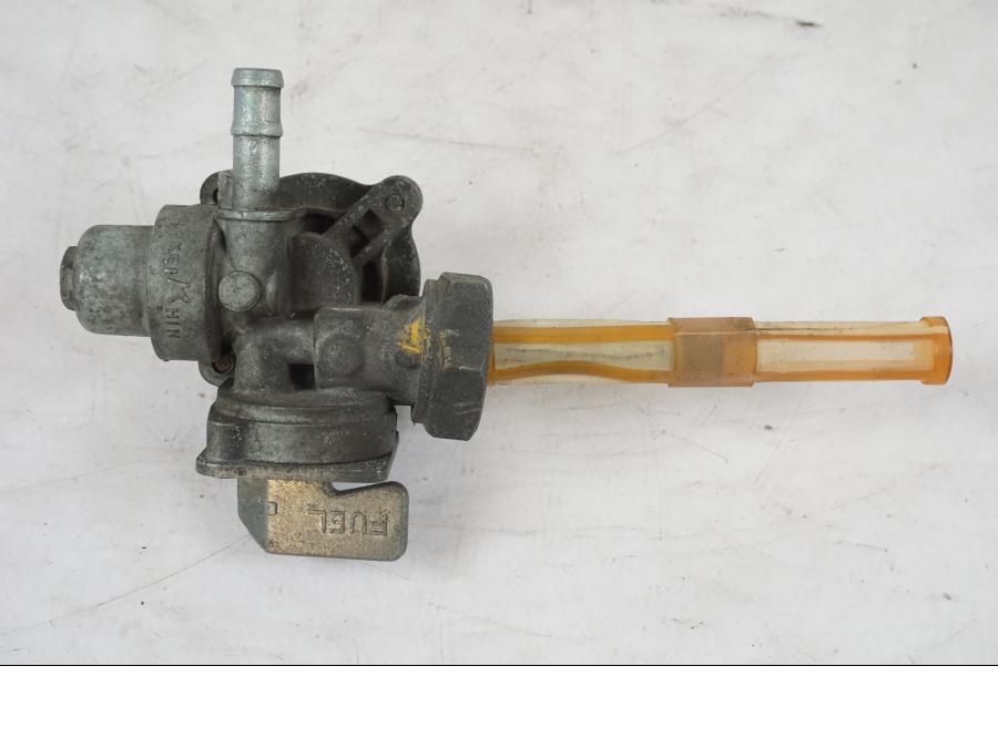 Baksidan på Bensinkran från en Honda CB 750 -1996 motorcykel.