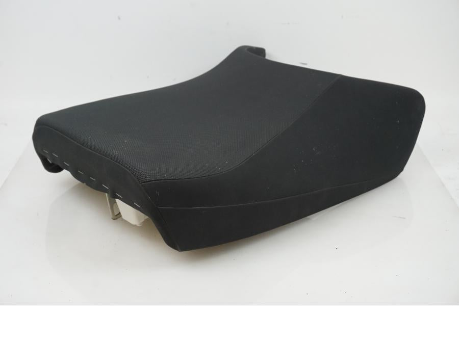 Höger sida på Sadel från en Yamaha FJR 1300 -2013 motorcykel.