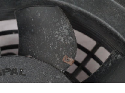 Vänster sida på Vattenkylfläkt från en BMW K 1600 GTL -2015 motorcykel.