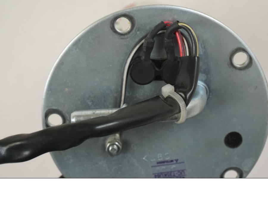 Extrabild1 på Bensinpump insprut från en Kawasaki ER-6F -2016 motorcykel.