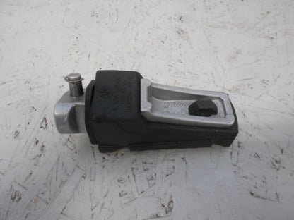 Baksidan på Fotpinne från en BMW R 1200 GSA -2018 motorcykel.