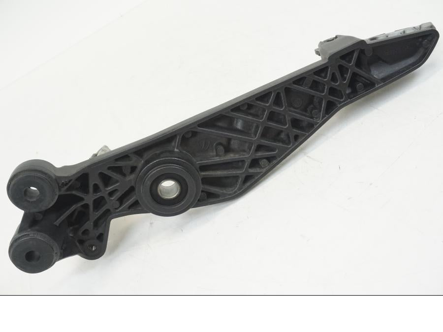 Extrabild3 på Fotpinnefäste från en Ducati Hyperstrada -2013 motorcykel.