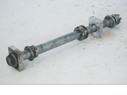 Framsidan på Axel från en Kawasaki ER-6N -2012 motorcykel.