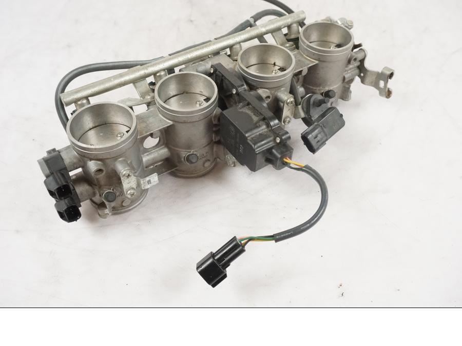 Snett uppifrån på Spjällhus från en Kawasaki ZZ-R 1400 -2009 motorcykel.