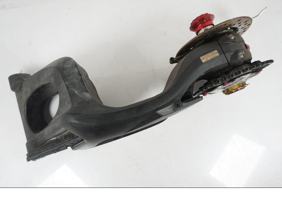 Extrabild1 på Sving från en MV Agusta Dragster -2014 motorcykel.