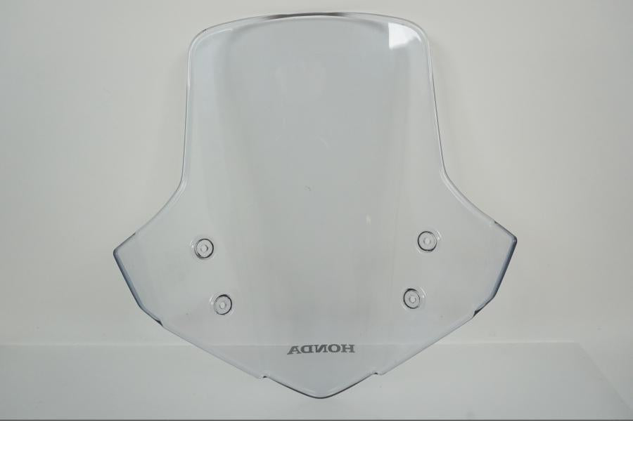 Snett nerifrån på Vindruta från en Honda NC 750 X -2015 motorcykel.