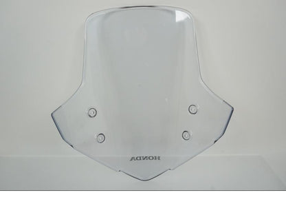 Snett nerifrån på Vindruta från en Honda NC 750 X -2015 motorcykel.