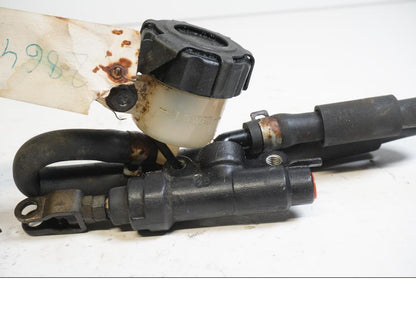 Baksidan på Bromshuvudcylinder från en Yamaha XTZ 750 -1992 motorcykel.