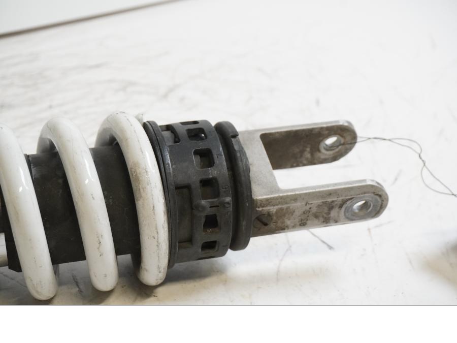 Vänster sida på Stötdämpare från en BMW K 1200 RS -1998 motorcykel.