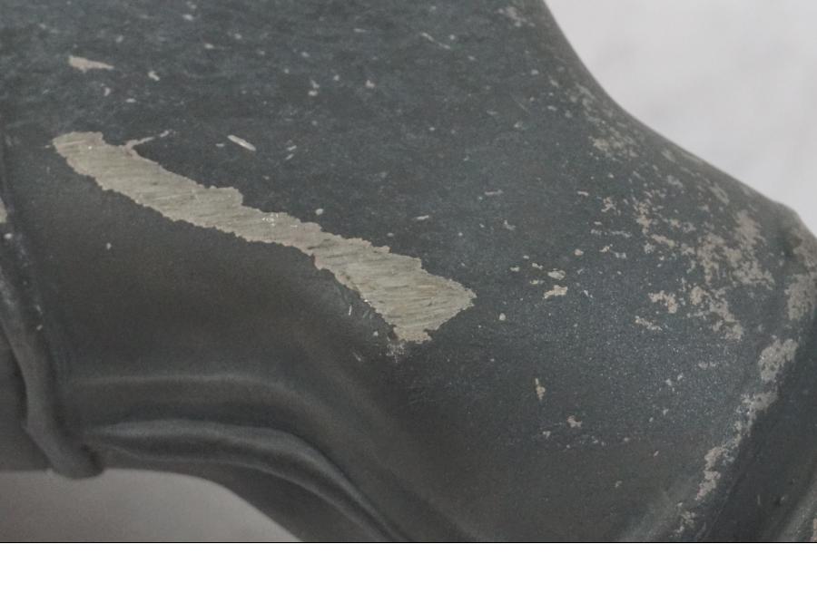 Höger sida på Ljuddämpare från en Kawasaki Z 900 -2019 motorcykel.