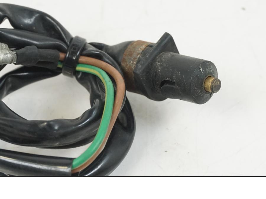 Vänster sida på Bromsljuskontakt från en Yamaha XV 1100 -1993 motorcykel.