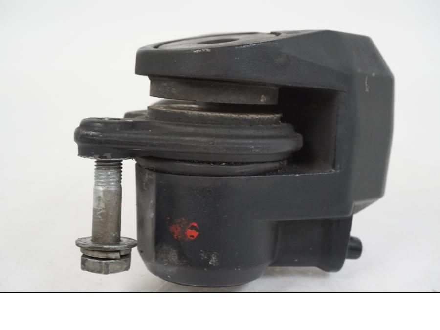 Snett nerifrån på Bromsok från en Suzuki GS 1000 -1978 motorcykel.