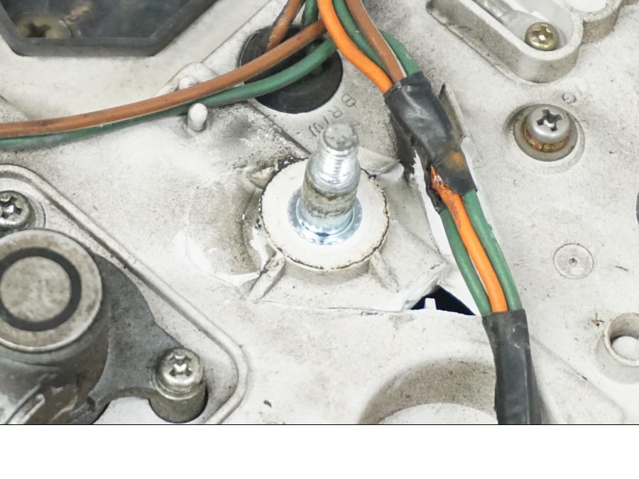 Snett nerifrån på Instrumentpanel från en Honda VFR 750 -1990 motorcykel.