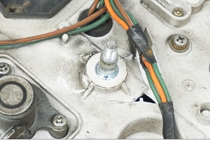 Snett nerifrån på Instrumentpanel från en Honda VFR 750 -1990 motorcykel.