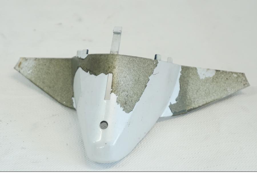 Snett nerifrån på Toppkåpa från en Yamaha YZF R6 -2006 motorcykel.