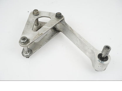 Framsidan på Stötdämparlänkage från en Honda CBR 1000 RR -2010 motorcykel.