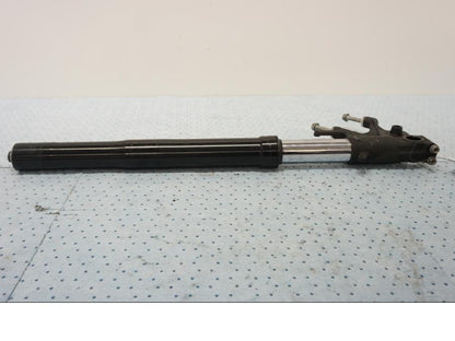 Baksidan på Gaffelben från en Honda CBR 1000 RR -2011 motorcykel.