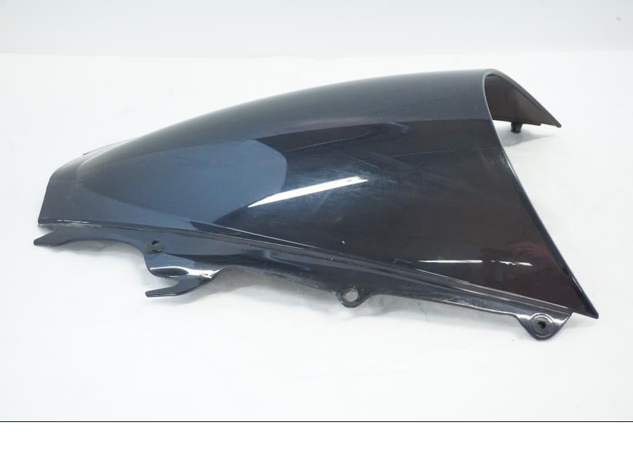 Höger sida på Vindruta från en Triumph Daytona 675 -2010 motorcykel.