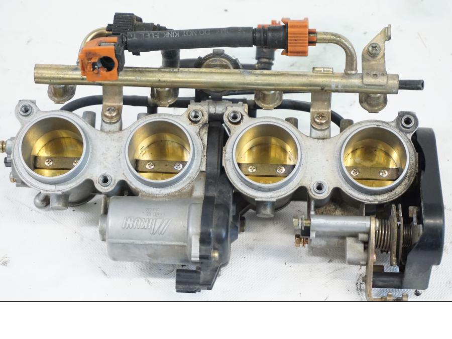 Extrabild1 på Spjällhus från en Yamaha YZF R6 -2006 motorcykel.