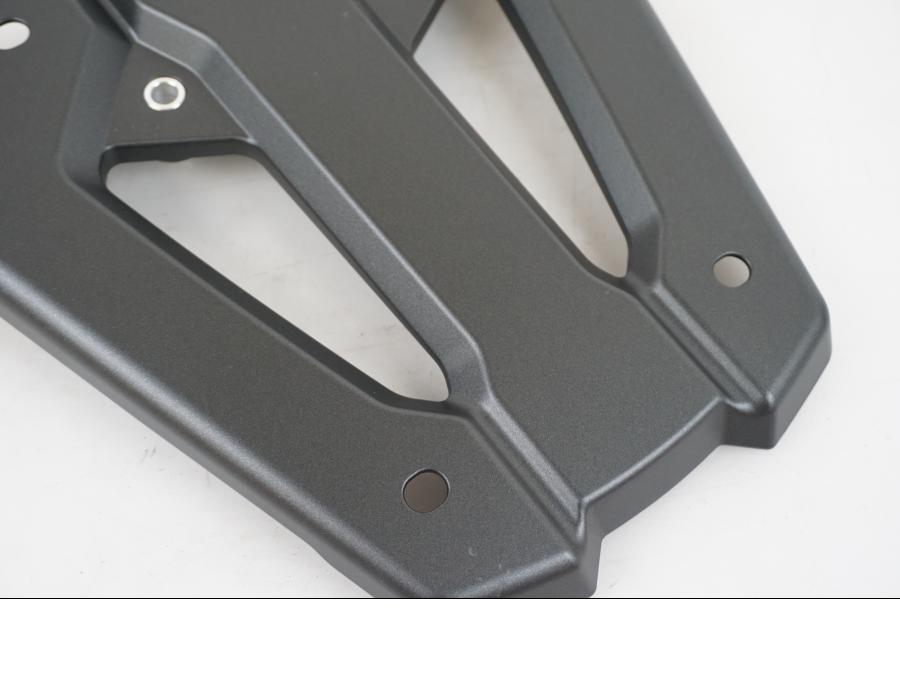 Höger sida på Pakethållare från en Yamaha XT 1200 Z -2016 motorcykel.