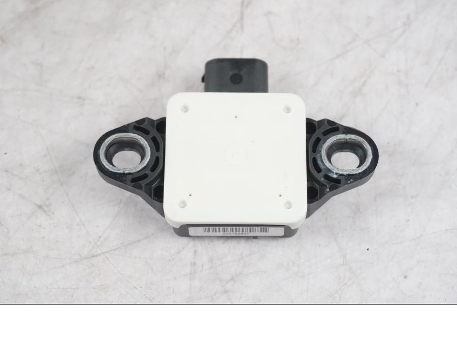 Snett nerifrån på Tilt Sensor från en Ducati Multistrada V4 -2024 motorcykel.