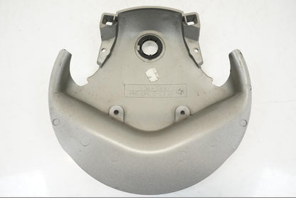 Snett nerifrån på Styrkåpa från en BMW K 1200 LT -2004 motorcykel.