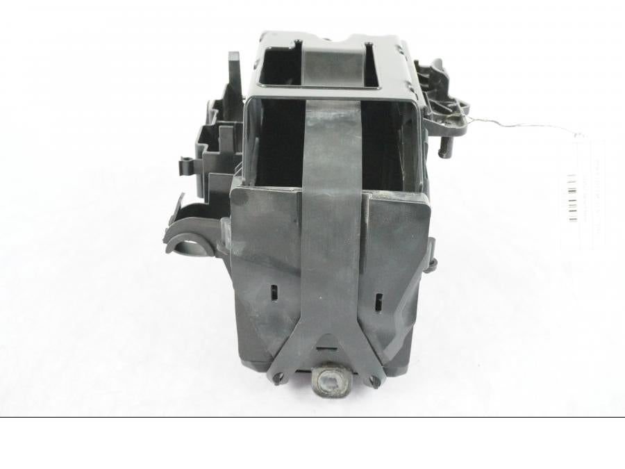 Baksidan på Batterihållare från en BMW R 1250 GSA -2021 motorcykel.