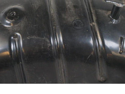 Vänster sida på Undertail från en Suzuki VZR 1800 -2009 motorcykel.