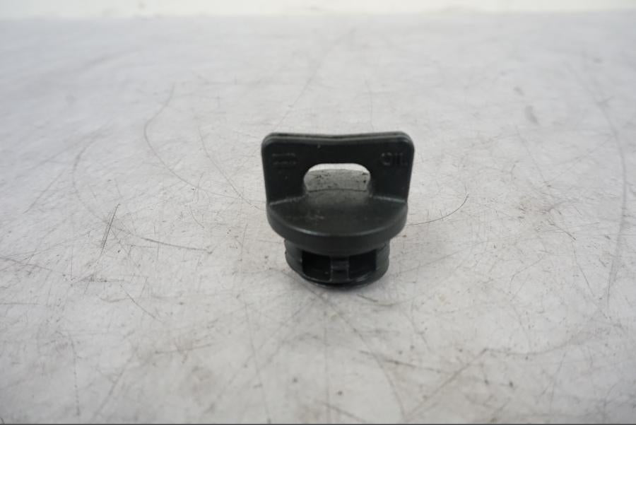 Baksidan på Oljelock från en KTM 1290 Super Duke R -2021 motorcykel.