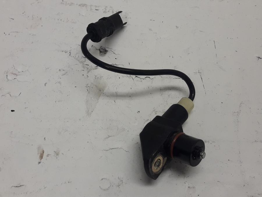 Framsidan på Vevaxelsensor från en BMW F 800 ST -2010 motorcykel.
