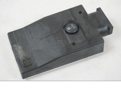 Framsidan på SOS styrenhet från en BMW R 1250 GS -2021 motorcykel.