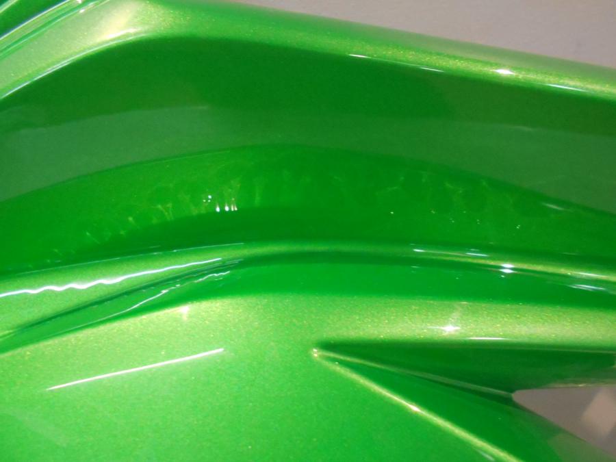 Höger sida på Sidkåpa från en Kawasaki ER-6F -2012 motorcykel.