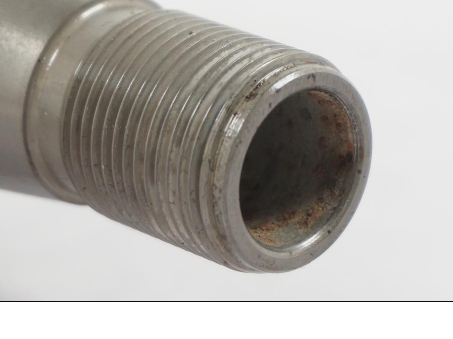 Vänster sida på Vevaxel från en BMW R NineT -2017 motorcykel.