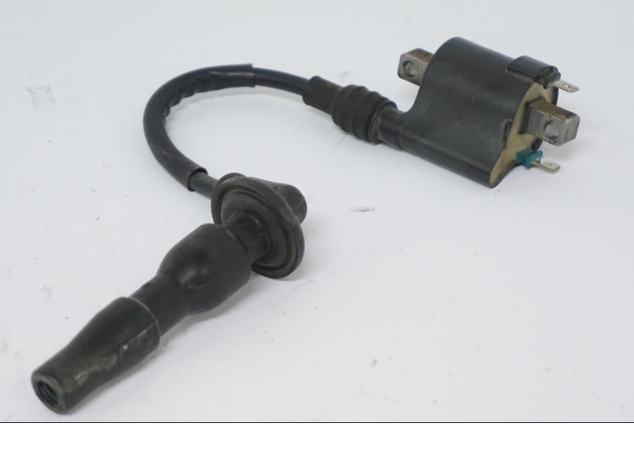 Höger sida på Tändspole från en Honda CB 500 X -2015 motorcykel.