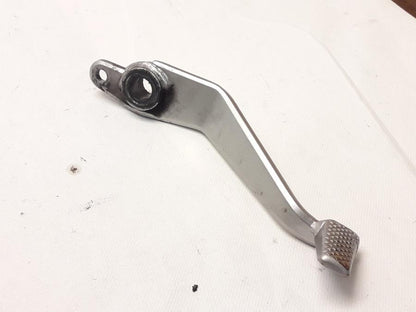 Framsidan på Bromspedal från en Kawasaki Z 800 -2015 motorcykel.