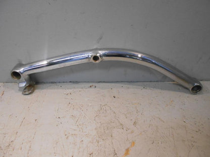 Framsidan på Bakskärmstag från en Suzuki VS 750 Intruder -1986 motorcykel.