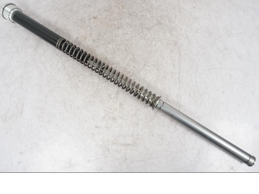 Framsidan på Gaffelbensdelar från en Ducati Multistrada V4 -2024 motorcykel.