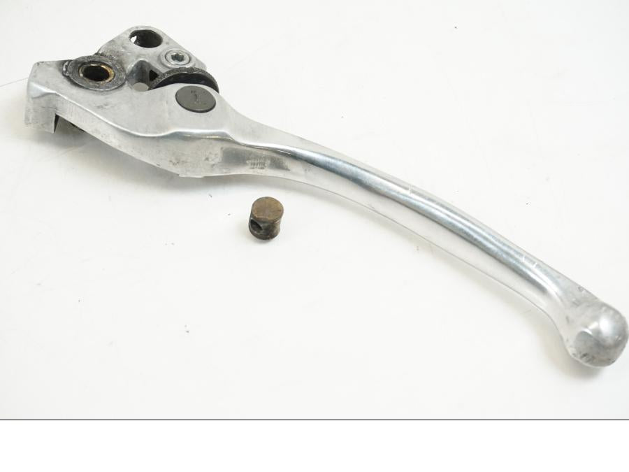 Framsidan på Kopplingsgrepp från en Honda VFR 800 -2003 motorcykel.